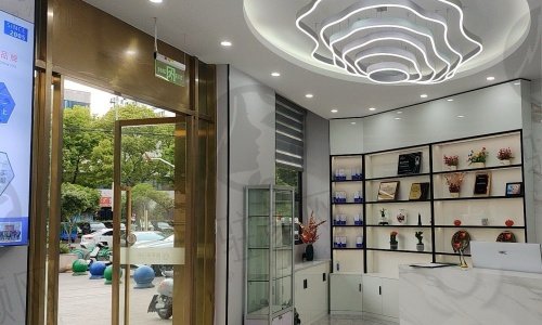 上海江城皮肤医院医生团队：经验 丰富的专 业团队